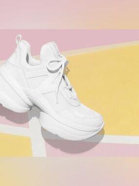 Michael Kors Olympia Mixed-Media Trainer Women’s Sneakers size 9.5 -white